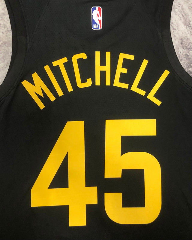 MITCHELL DONOVAN (UTA)