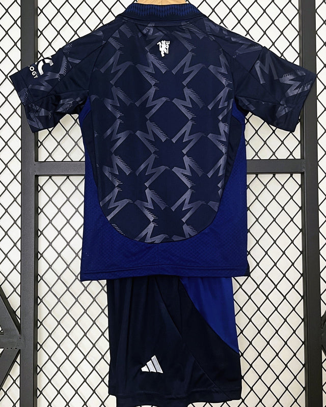 MANCHESTER UNITED kid kit