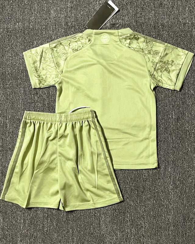 BAYERN MUNCHEN kid kit