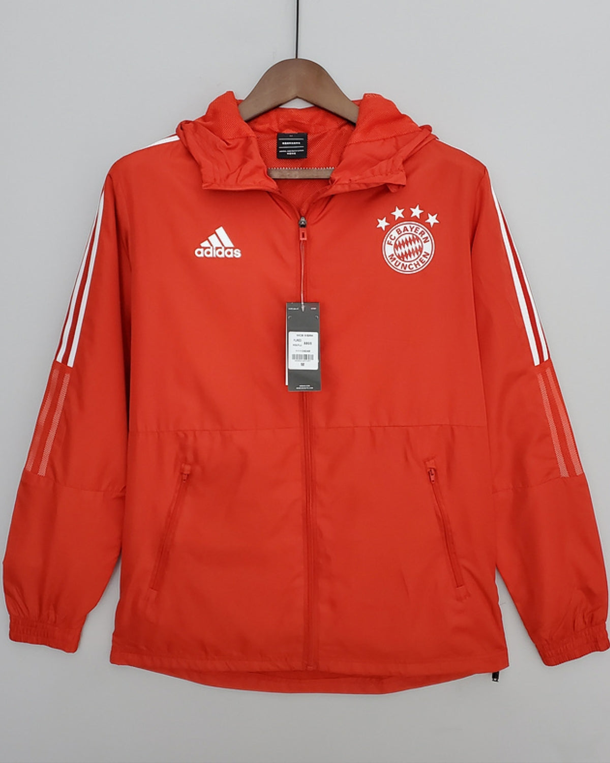 BAYERN MUNCHEN WINDBREAKER with hoodie (2019-20) - Jersey Legends
