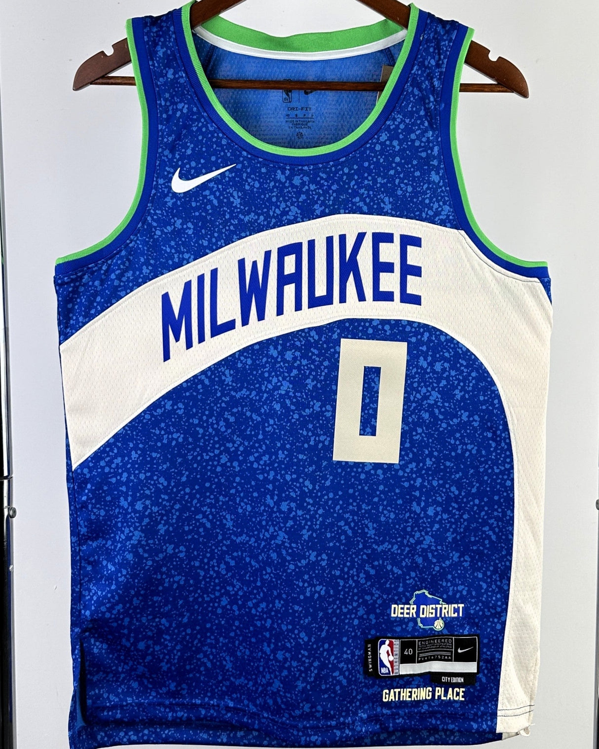 LILLARD DAMIAN (MIL)