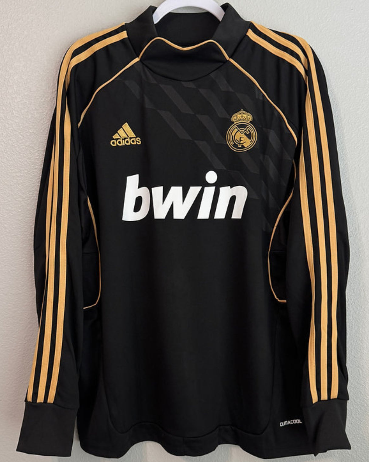 REAL MADRID WINDBREAKER (2011-12)