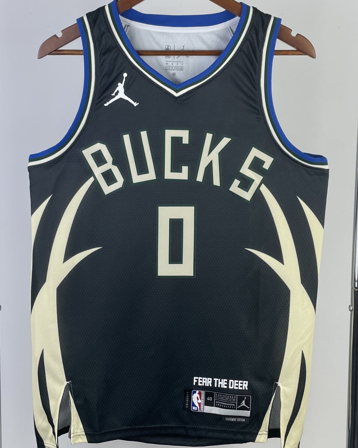 LILLARD DAMIAN (MIL)