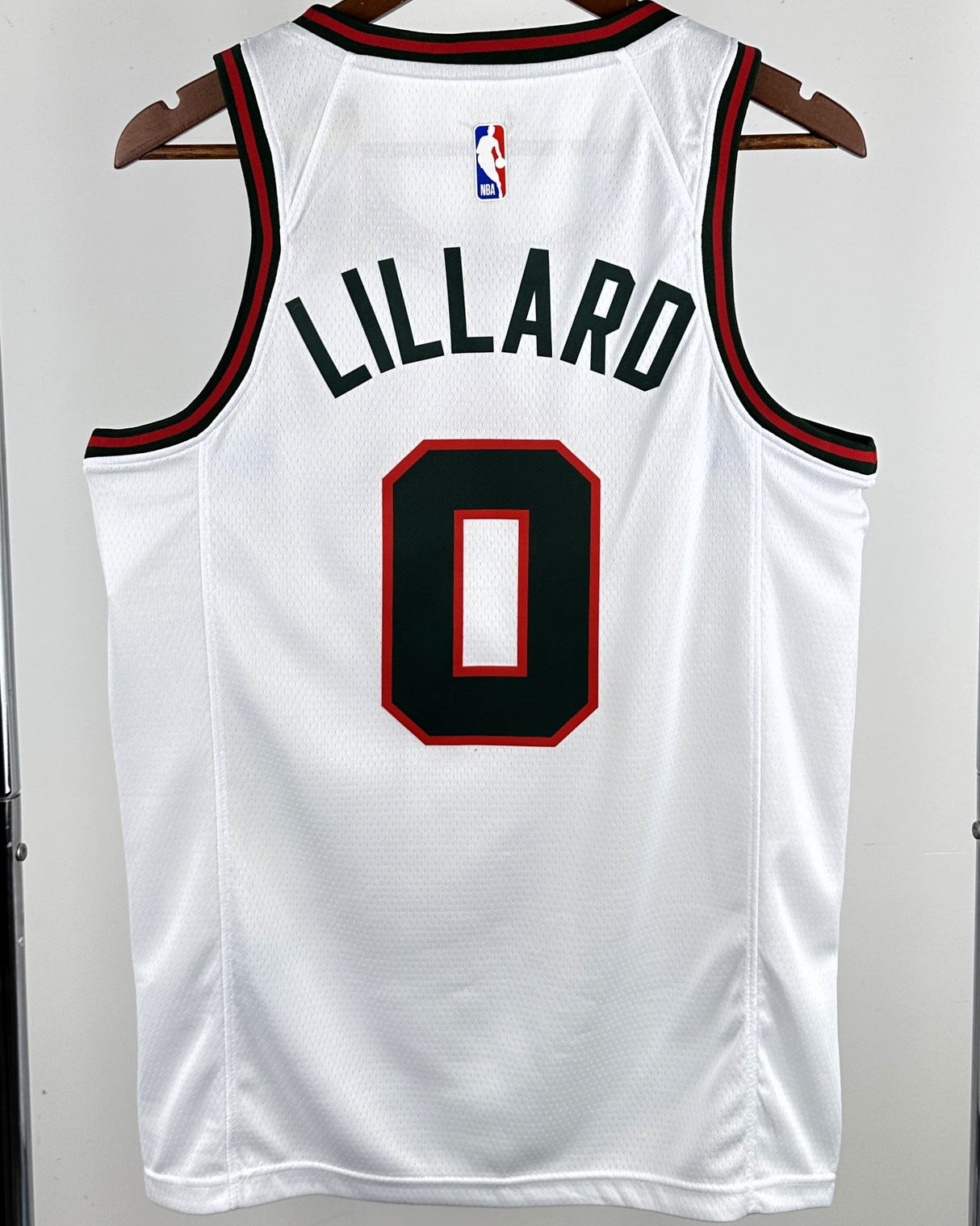 LILLARD DAMIAN (MIL)