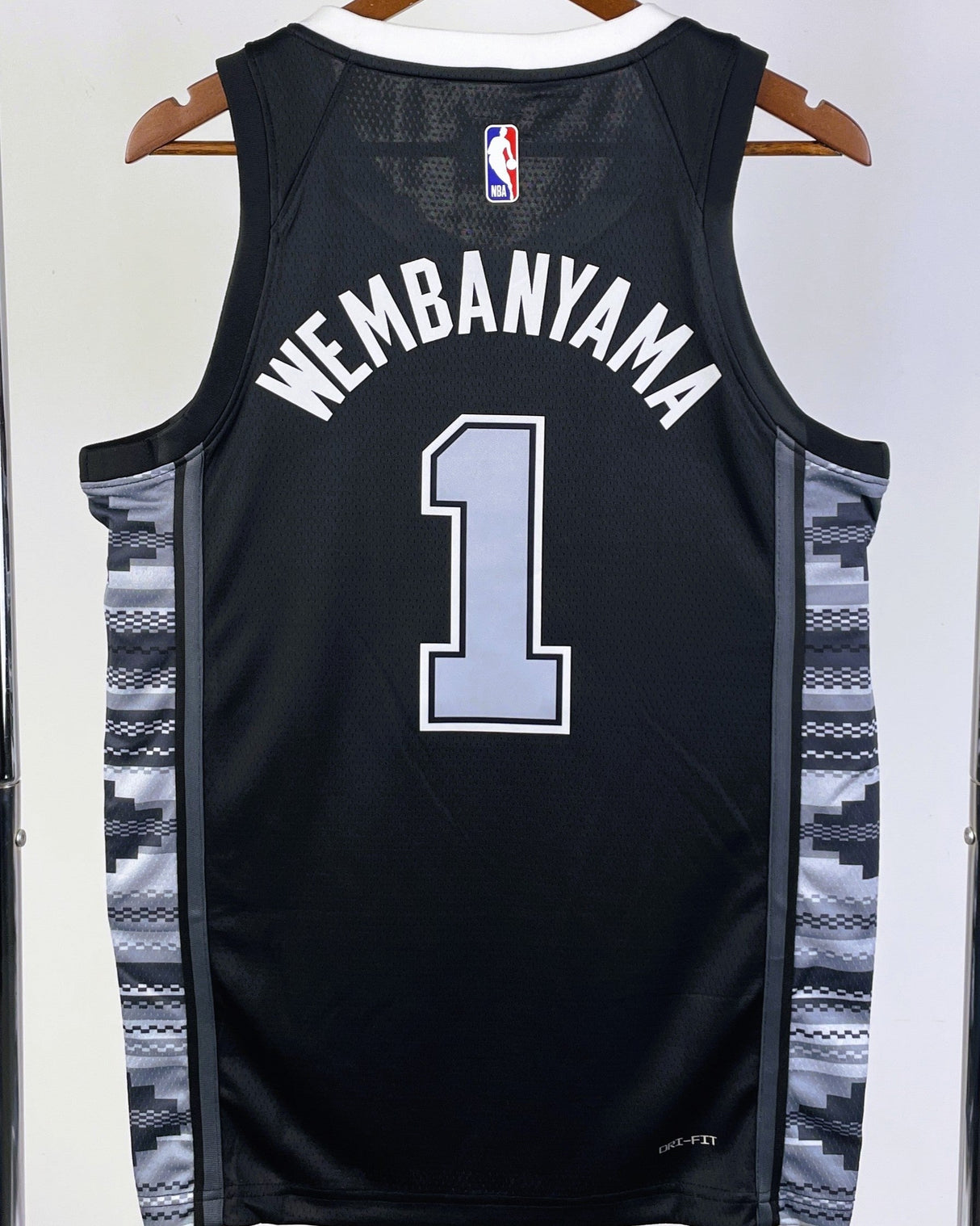 WEMBANYAMA VICTOR (SAS)