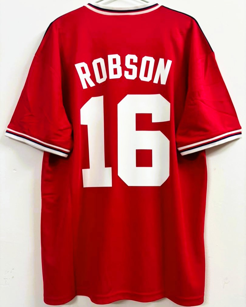 ROBSON BRYAN 1982-83 (Eng)