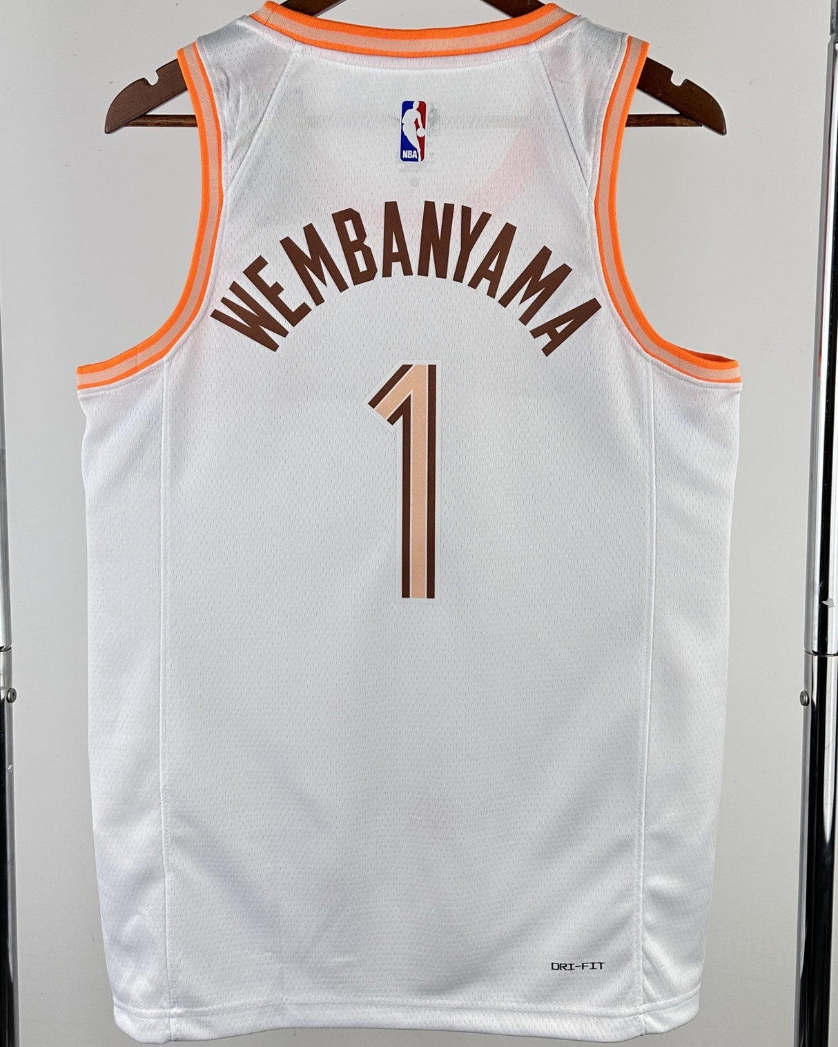 WEMBANYAMA VICTOR (SAS)