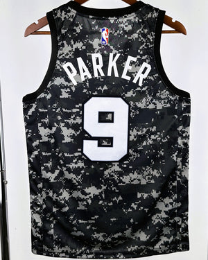 PARKER TONY (SAS)