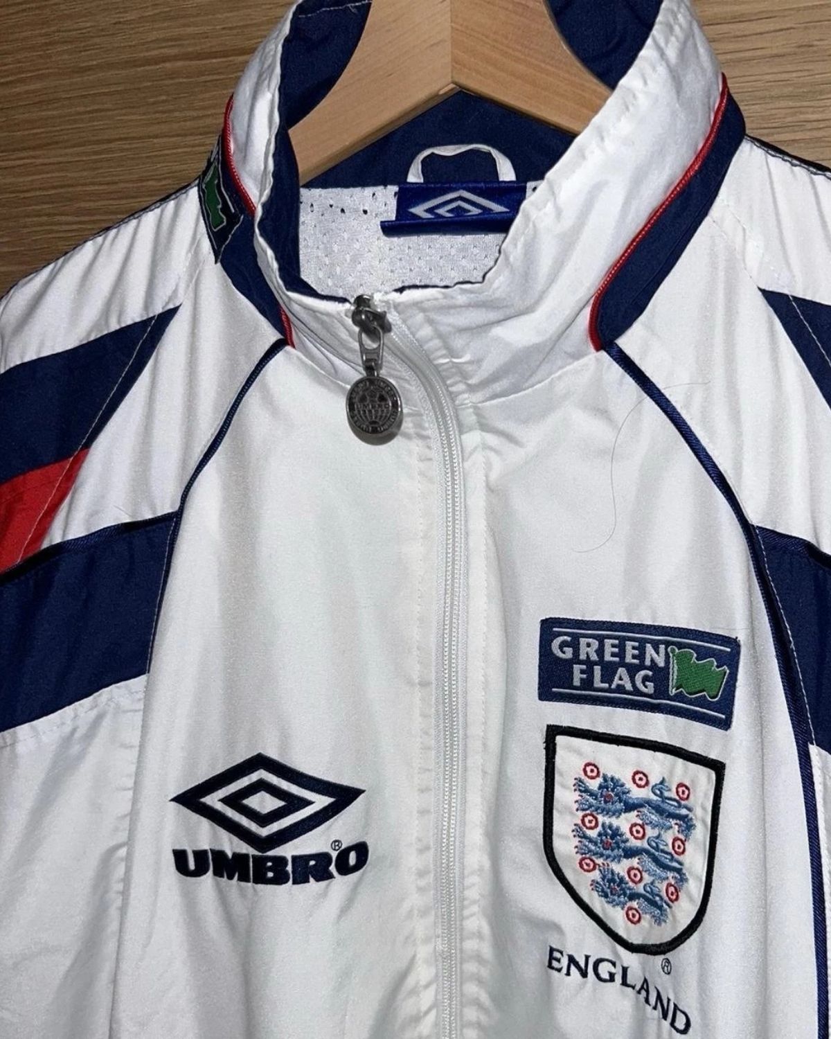 ENGLAND WINDBREAKER (1996-97) - Jersey Legends
