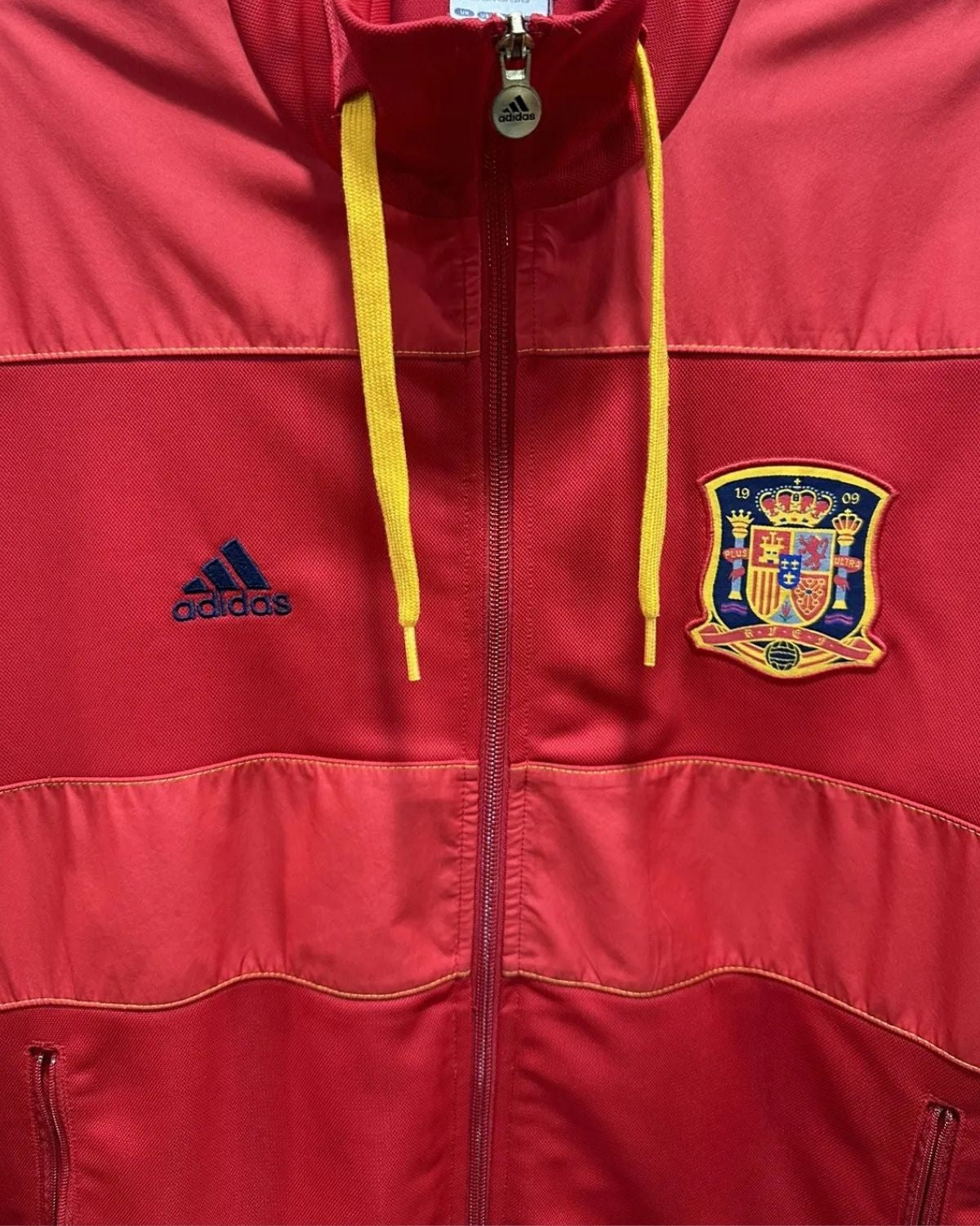 SPAIN WINDBREAKER (2010-11) - Jersey Legends