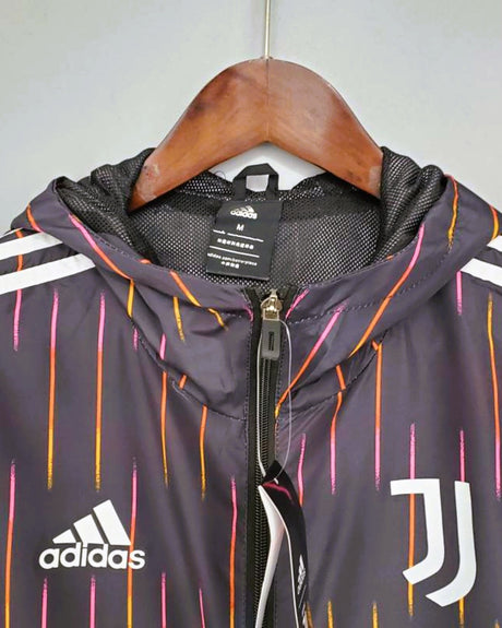 JUVENTUS WINDBREAKER with hoodie (2021-22) - Jersey Legends