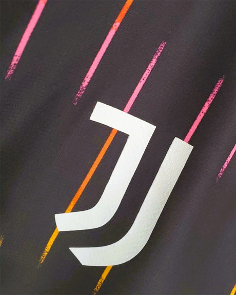 JUVENTUS WINDBREAKER with hoodie (2021-22) - Jersey Legends