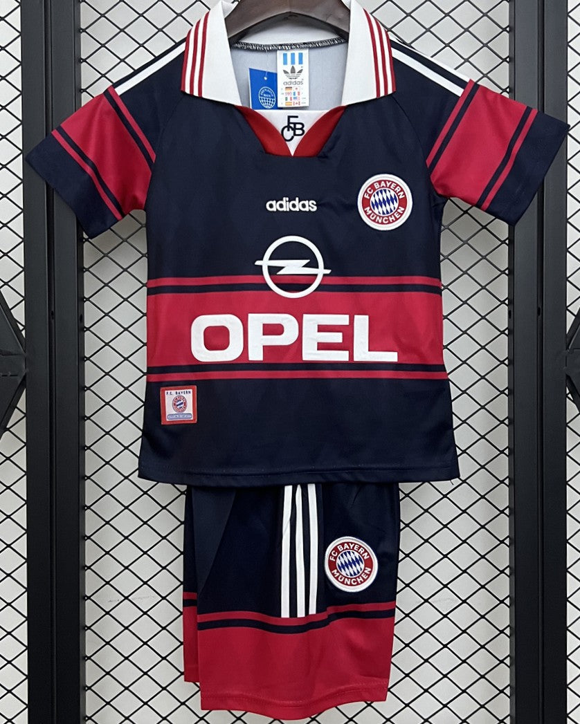 BAYERN MUNCHEN kid kit