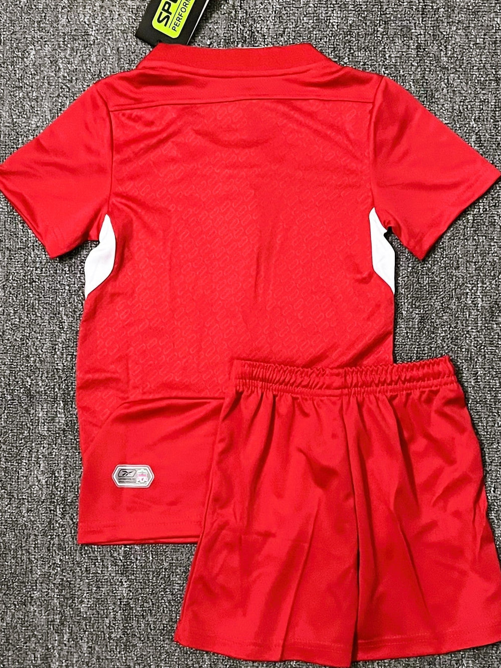 LIVERPOOL kid kit
