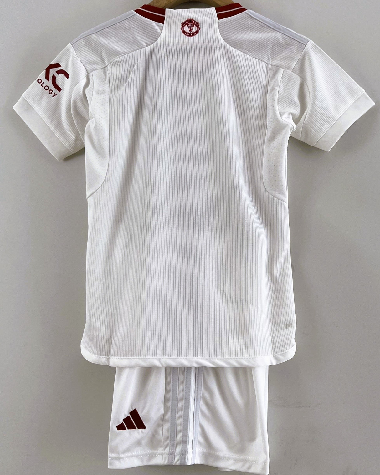 MANCHESTER UNITED kid kit