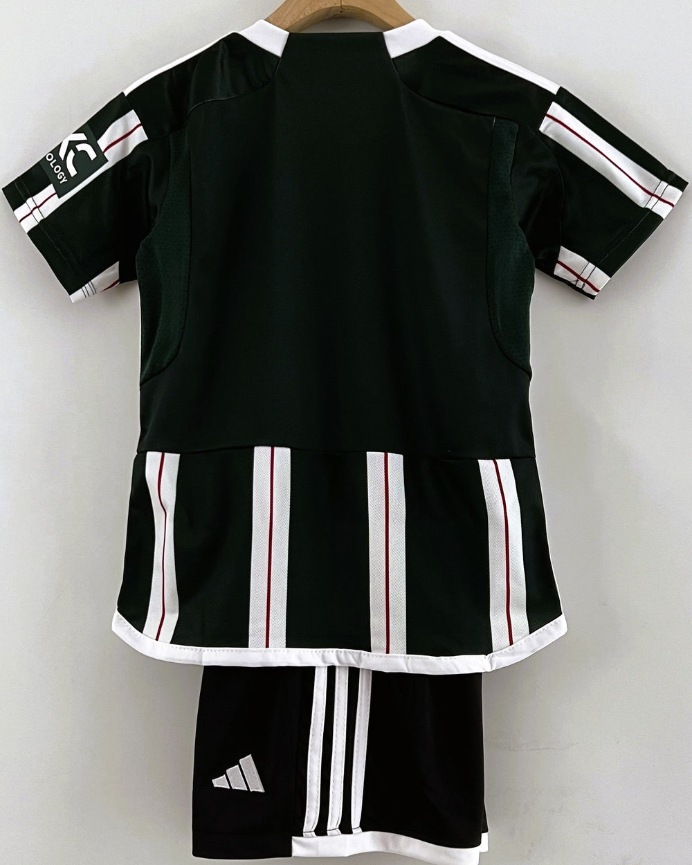 MANCHESTER UNITED kid kit