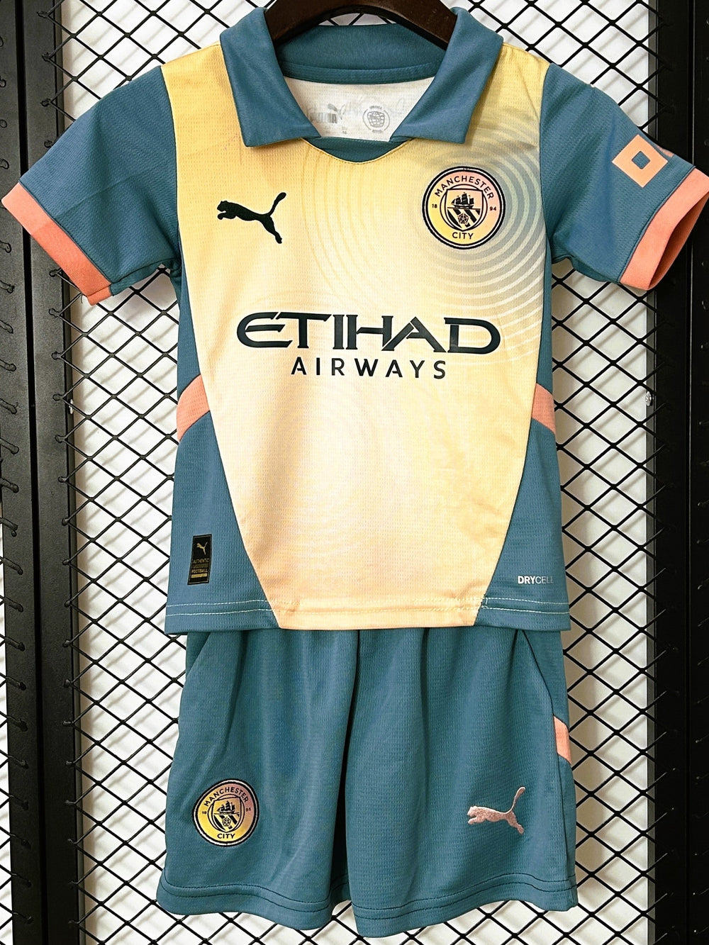 MANCHESTER CITY kid kit