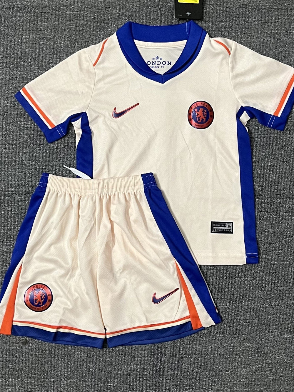 CHELSEA kid kit