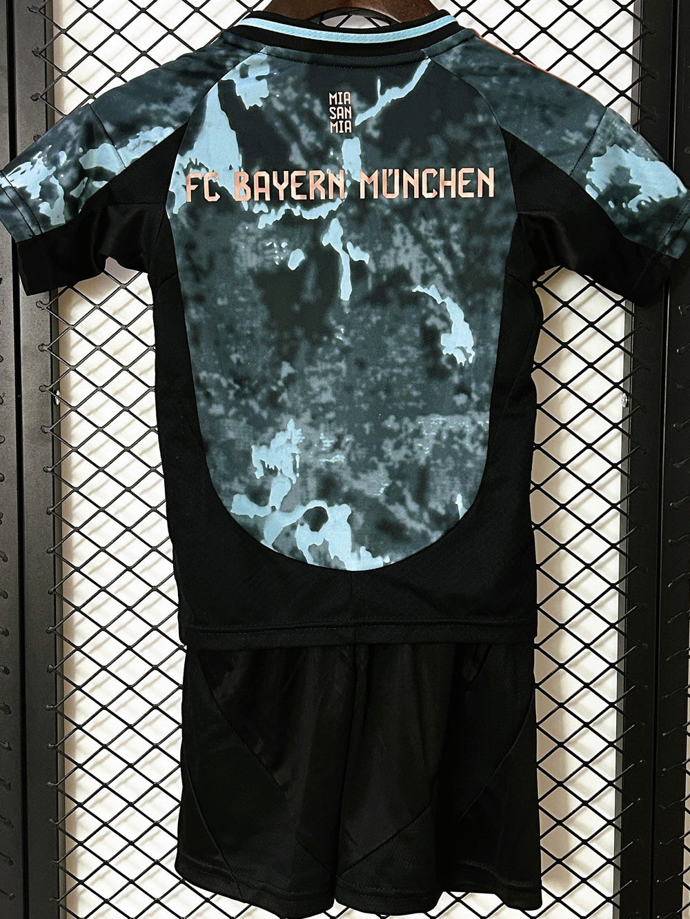 BAYERN MUNCHEN kid kit