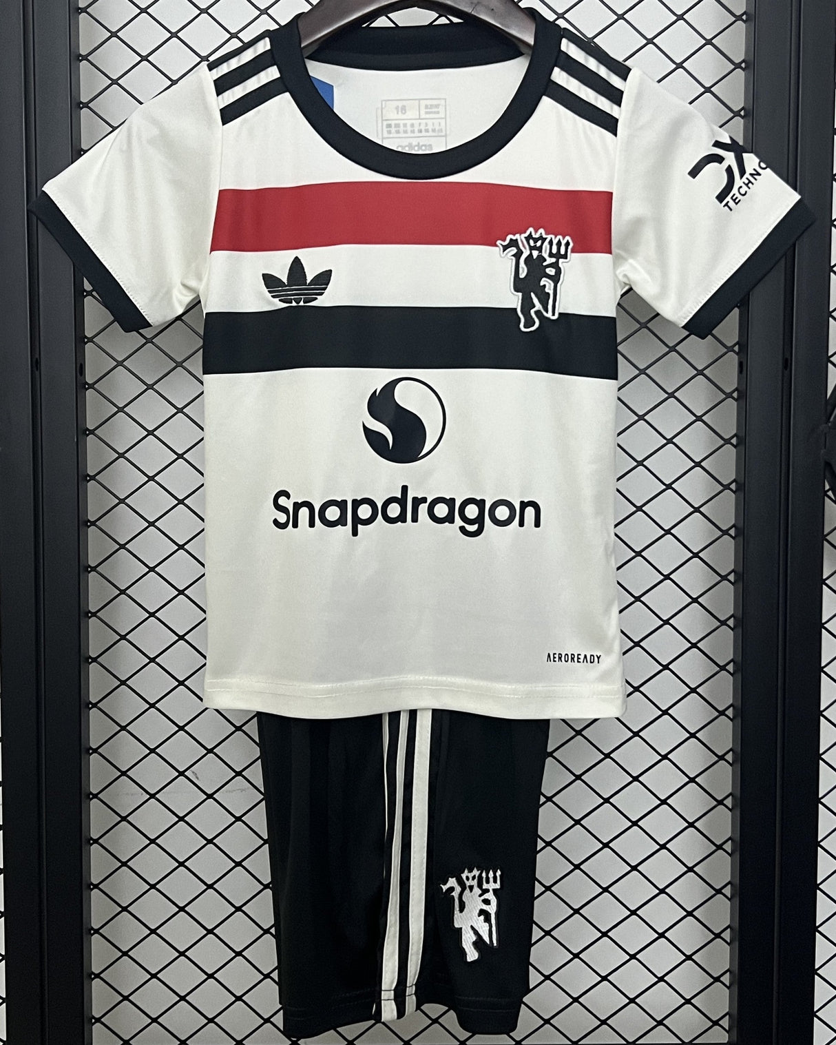 MANCHESTER UNITED kid kit