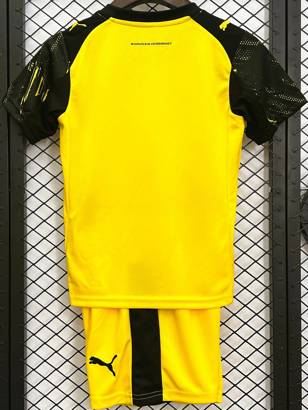 BORUSSIA DORTMUND kid kit