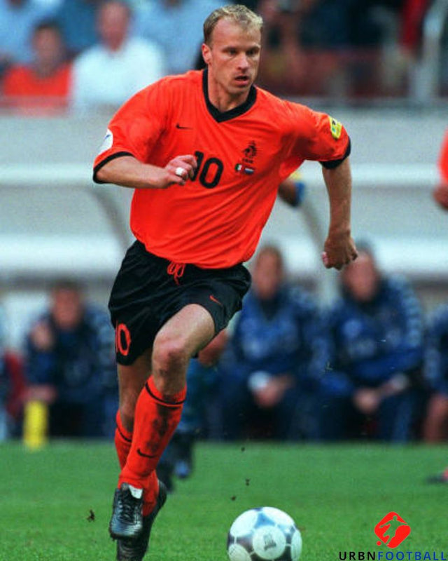 BERGKAMP DENNIS 2000-01 (Hol)